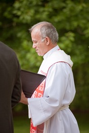 wedding officient at Mt. Airy Mansion in Upper Marlboro Maryland