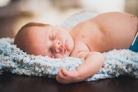 08-10-12_183aCute Maternity and Newborn Portraits855