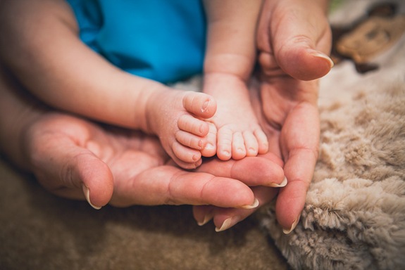 Cute Maternity and Newborn Portraits