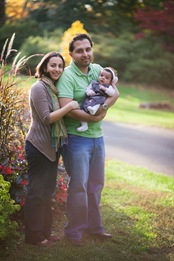 Adorable family at McCrillis Gardens in Maryland