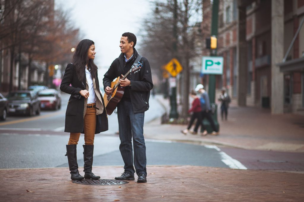guitar-in-the-rain-date-engagement-session
