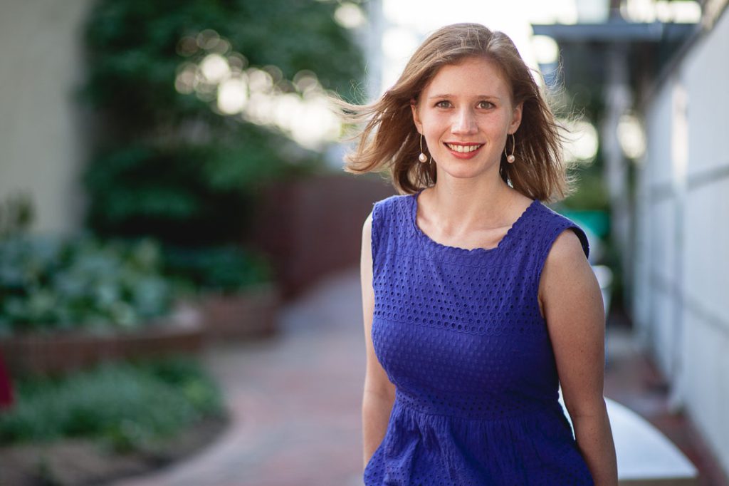 casual-corporate-headshot-woman