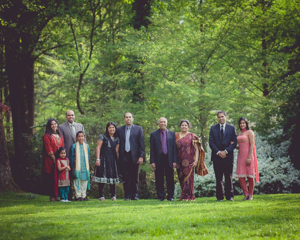 family-reunion-portrait-at-mccrillis-gardens