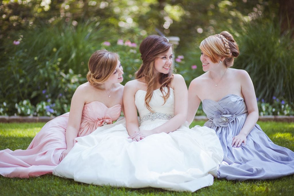 sisters-wedding-photo