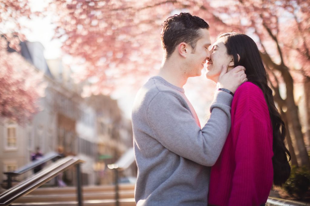 Lovebirds-Wander-Streets-Old-Town-Alexandria-Couple-Portraits_17