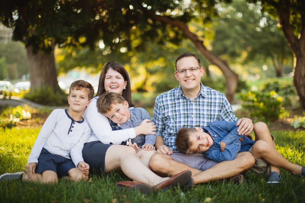 A family poses for a photo in Washington DC.