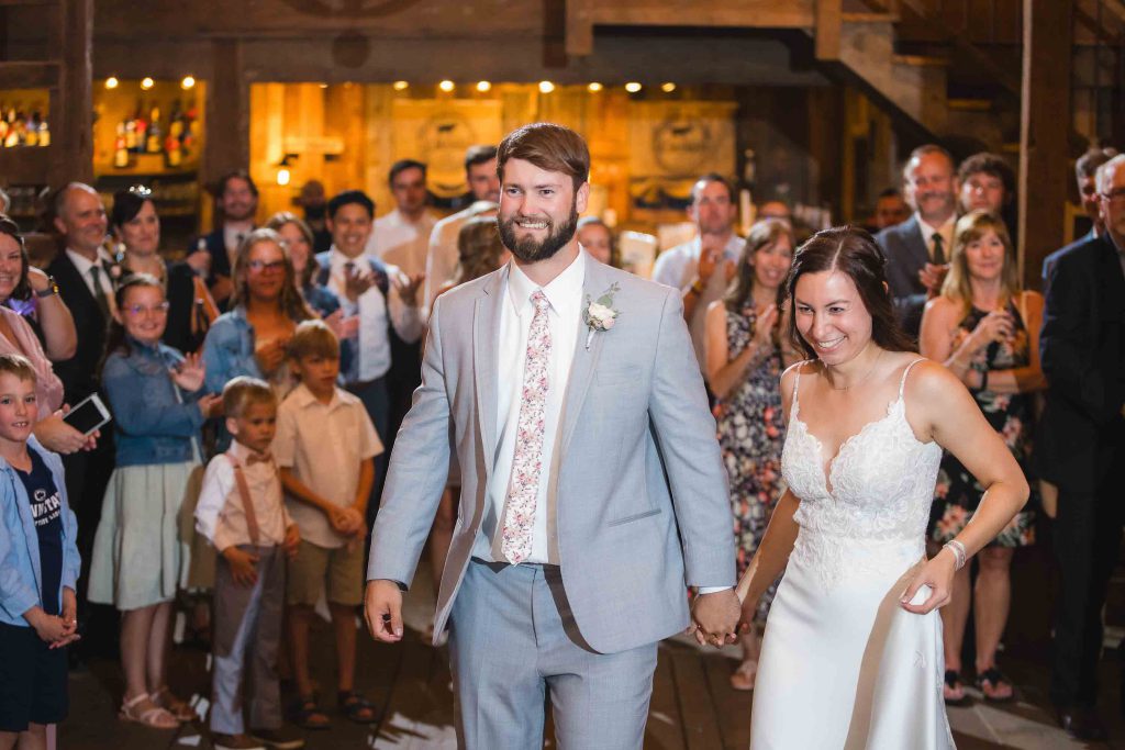 Keywords: Wedding, Barn